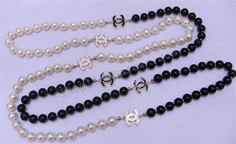 chanel black and white pearl necklace replica|chanel knockoff pearl necklace.